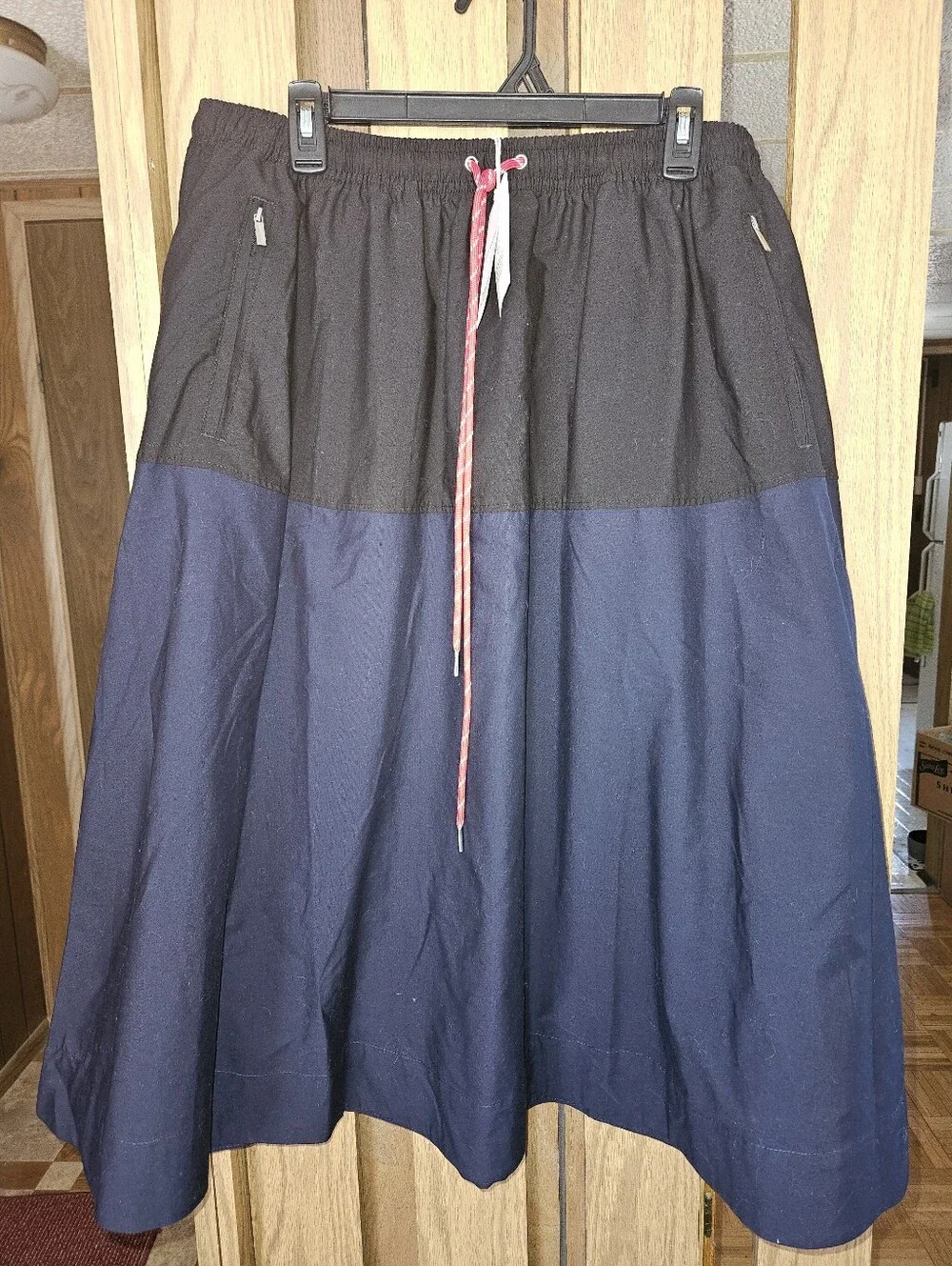 NWT Free Assembly Sz L Tech Midi Skirt - Picture 2 of 3